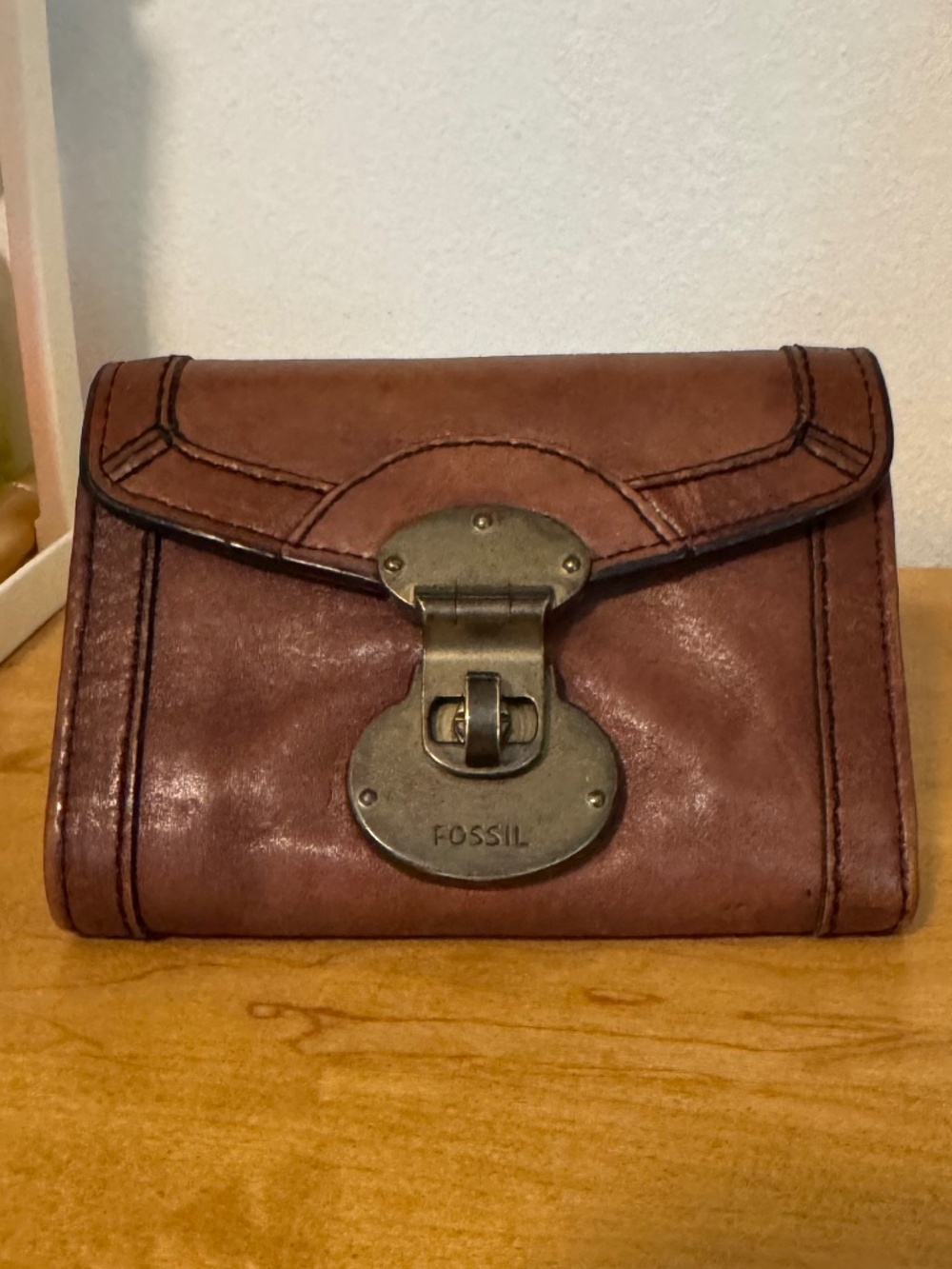 Fossil Turnlock Trifold Wallet
